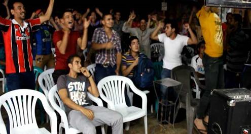 كاميرا يالاكورة ترصد الدقائق "المجنونة " على وجوه مشجعى الأهلى والزمالك بالسوبر
